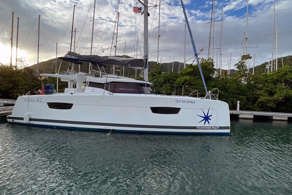 Bootsfoto Fountaine Pajot Astrea 42 Nauti Mollie (ex. Out Of Office)