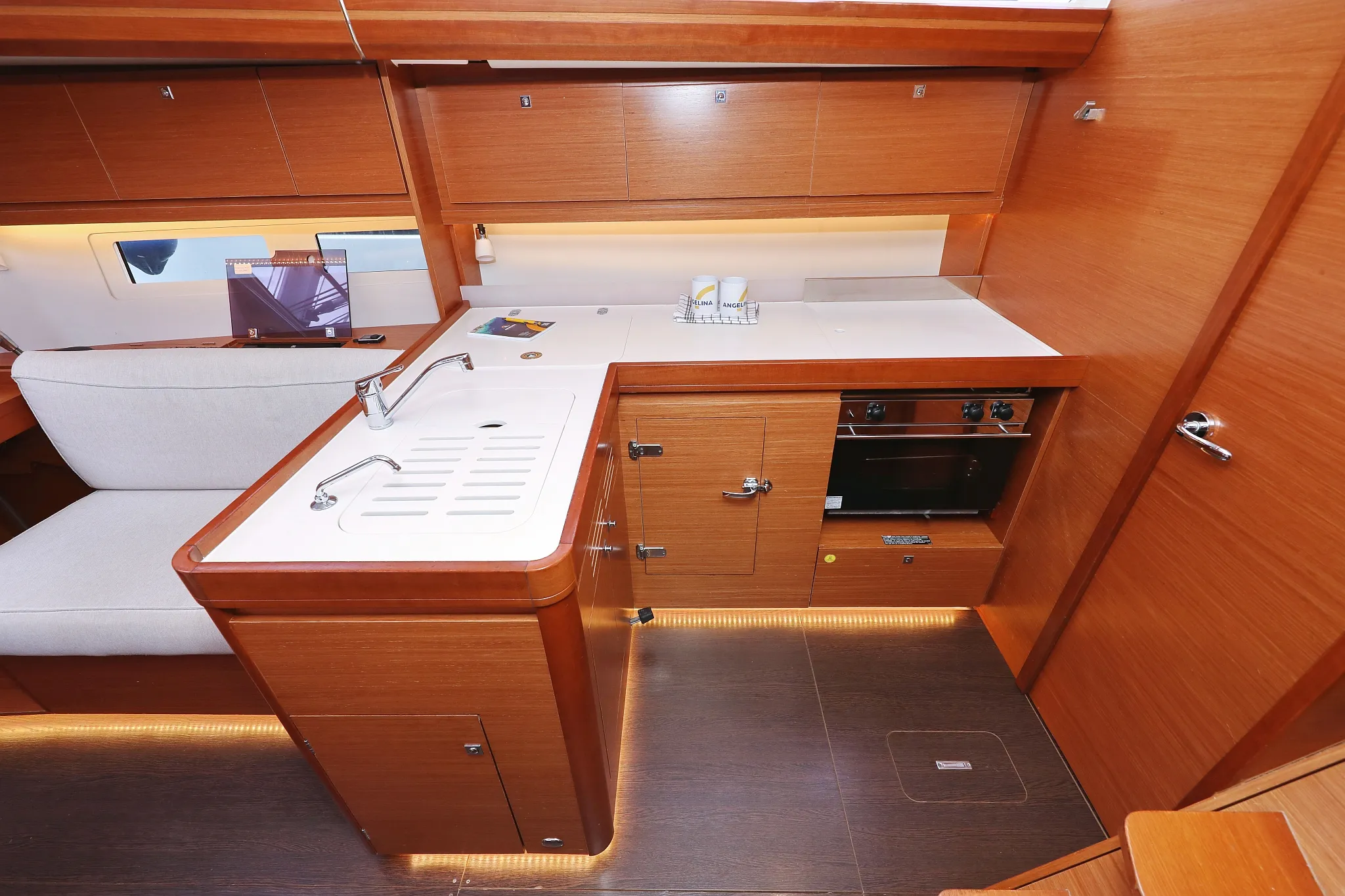 Image slide 8139