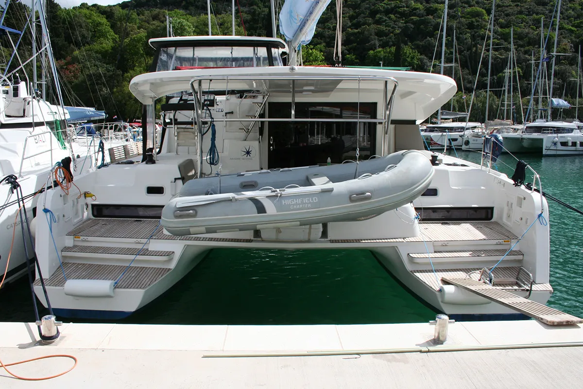 Lagoon 42 - 4 + 2 cab. Mola Mola  boat image
