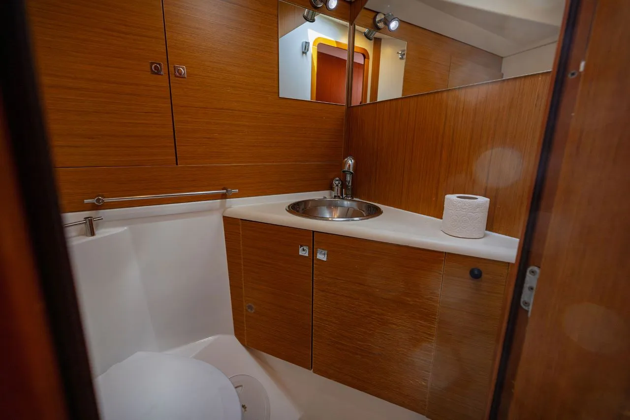 Image slide 837
