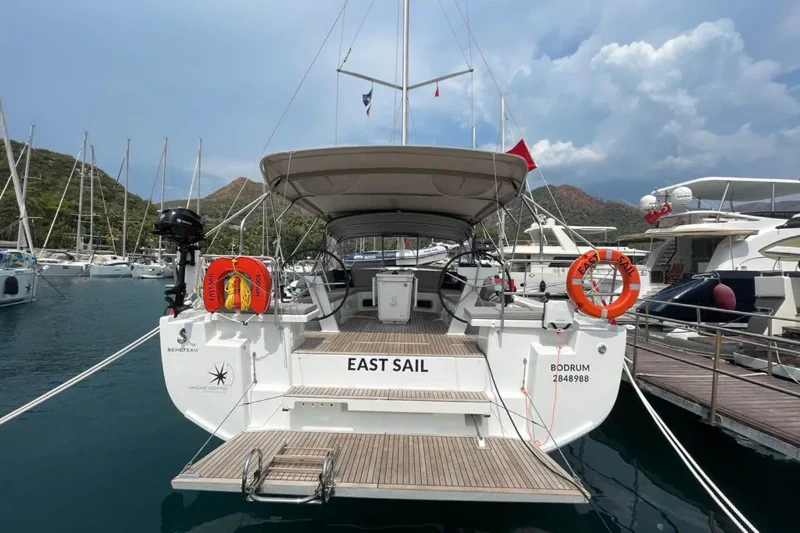 Oceanis 51.1 EAST boat image