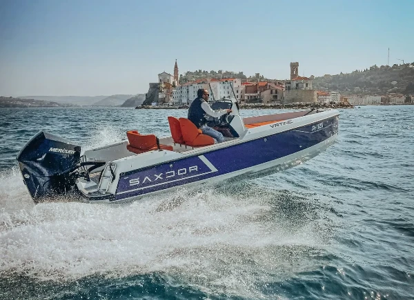 Saxdor 200 Vrtinc boat image