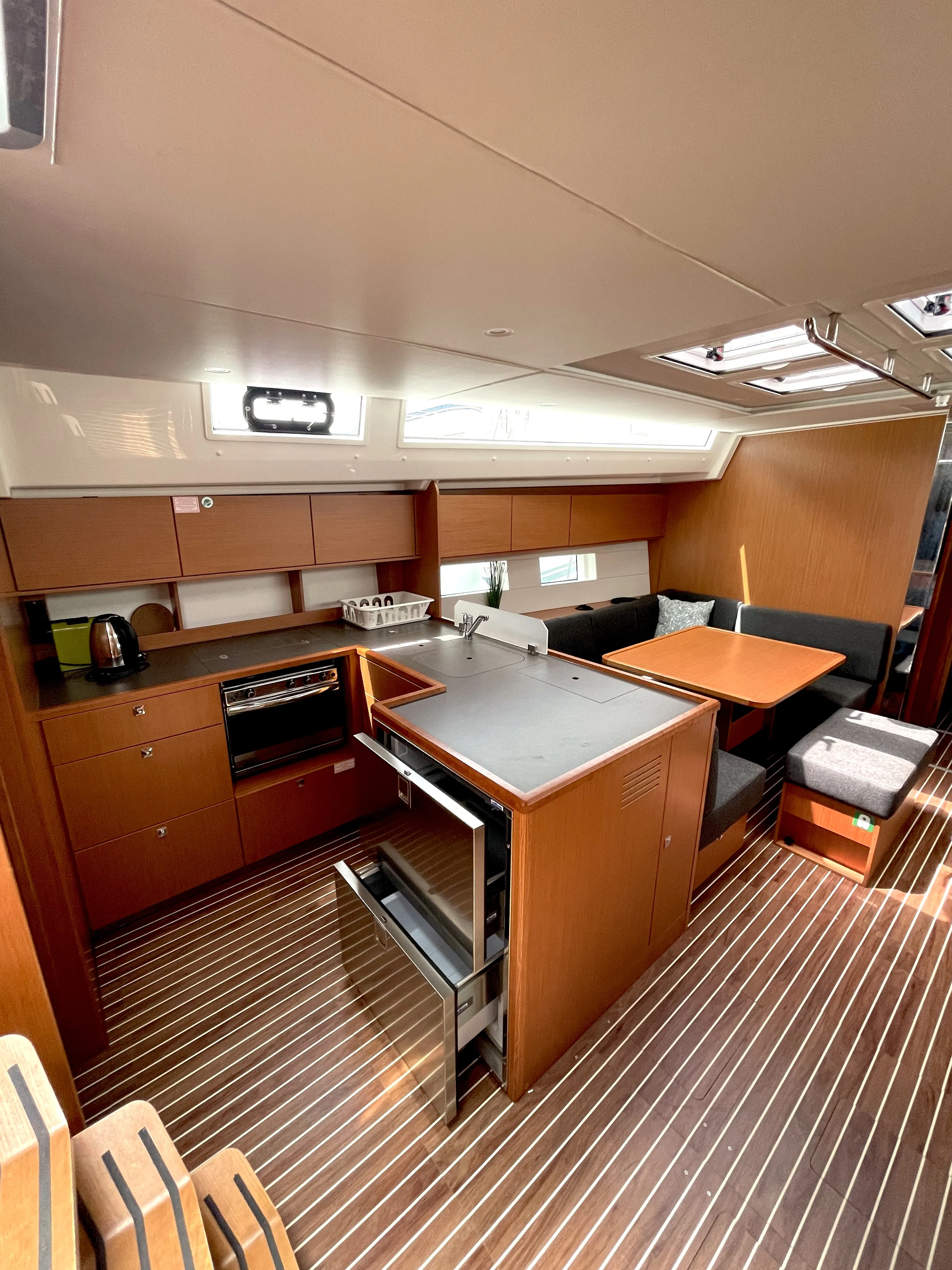 Image slide 84979