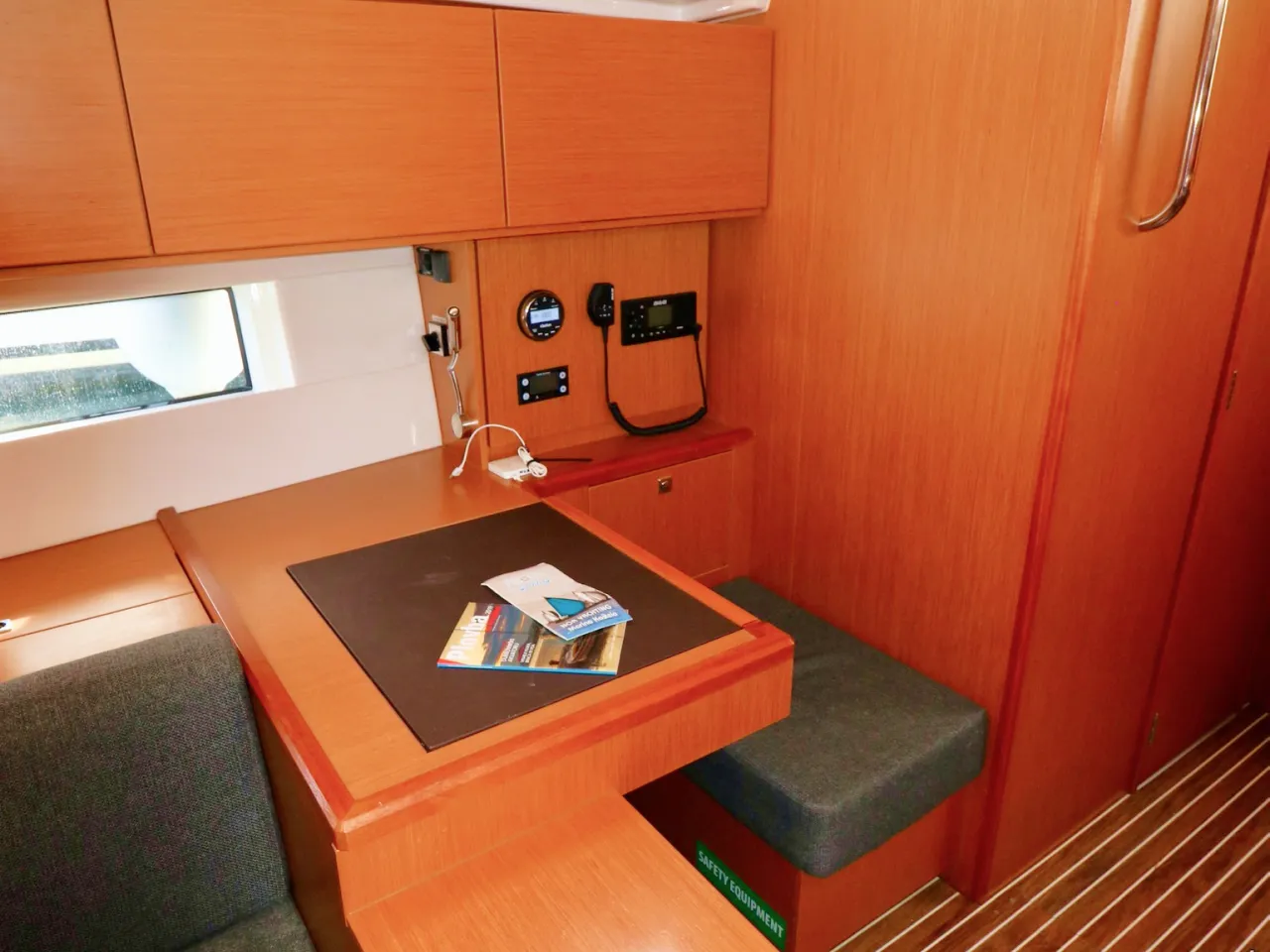 Image slide 84998