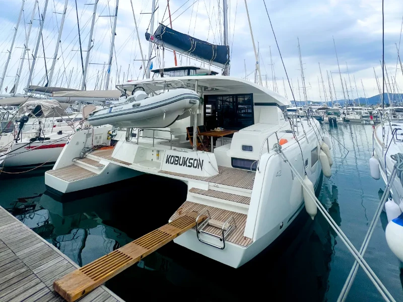 Lagoon 42 Kobukson boat image