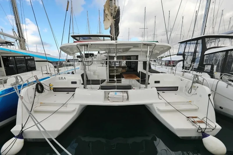 Lagoon 42 Lila boat image
