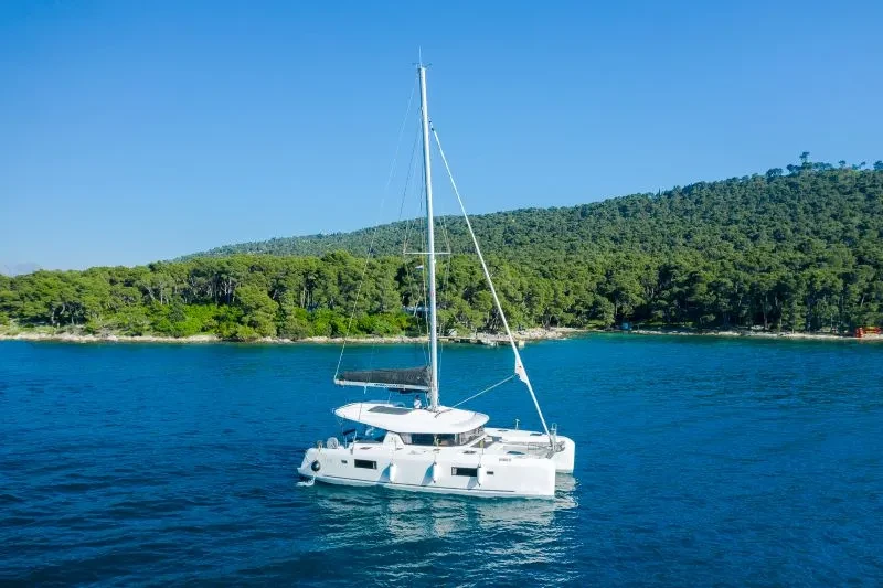 Lagoon 42 Brattia boat image