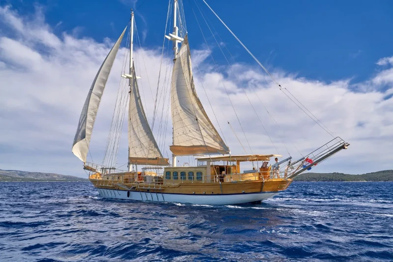 Libra Libra boat image