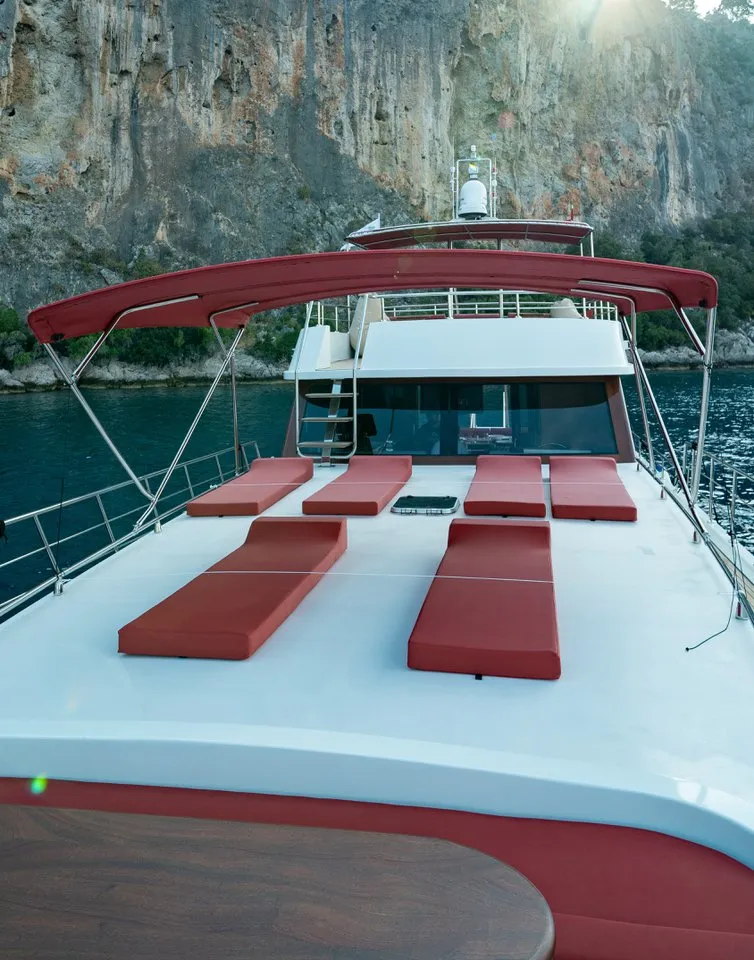Image slide 900