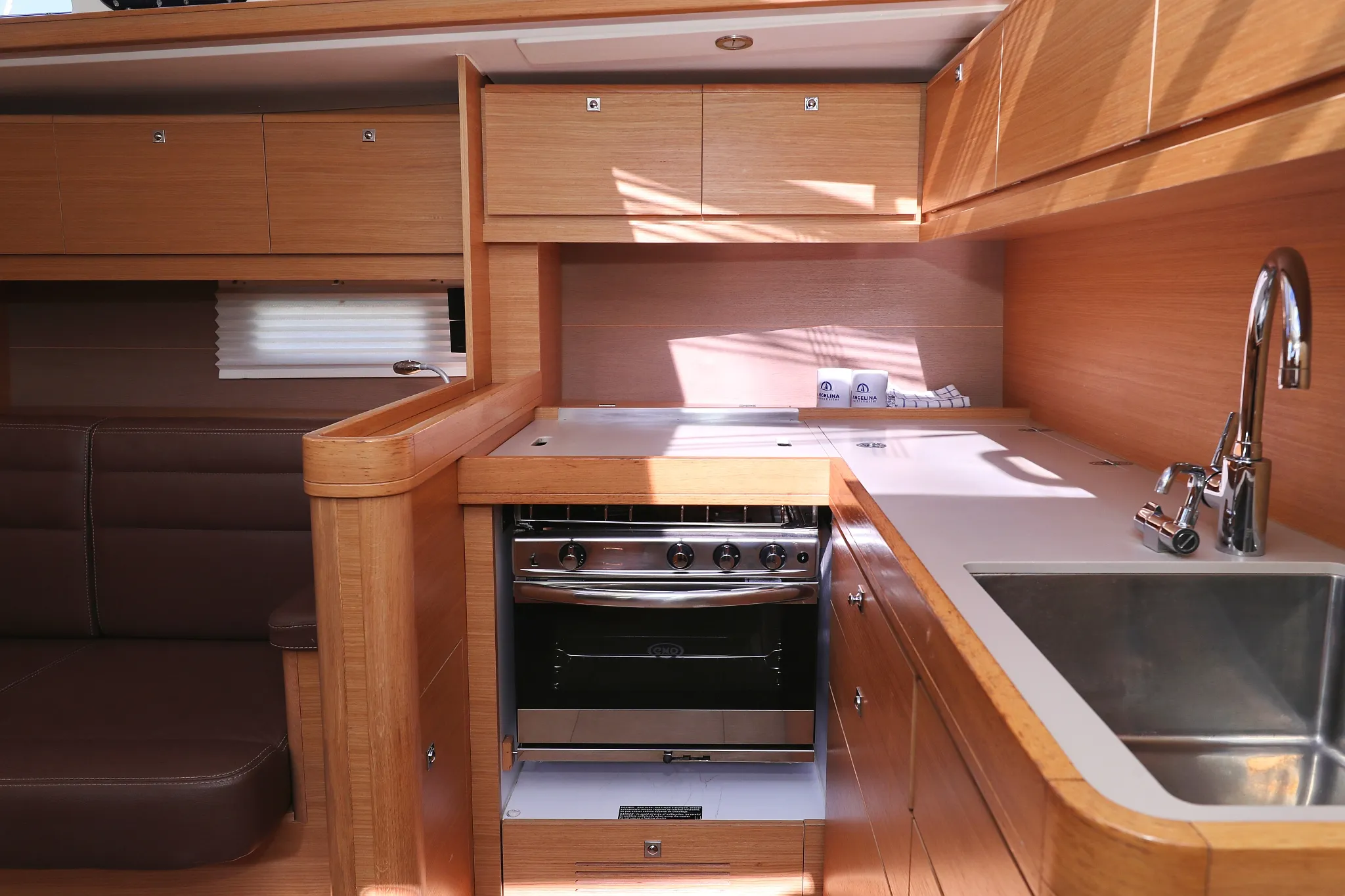 Image slide 9053