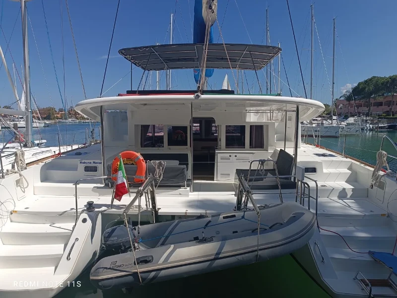 Lagoon 450 F Hakuna Matata boat image