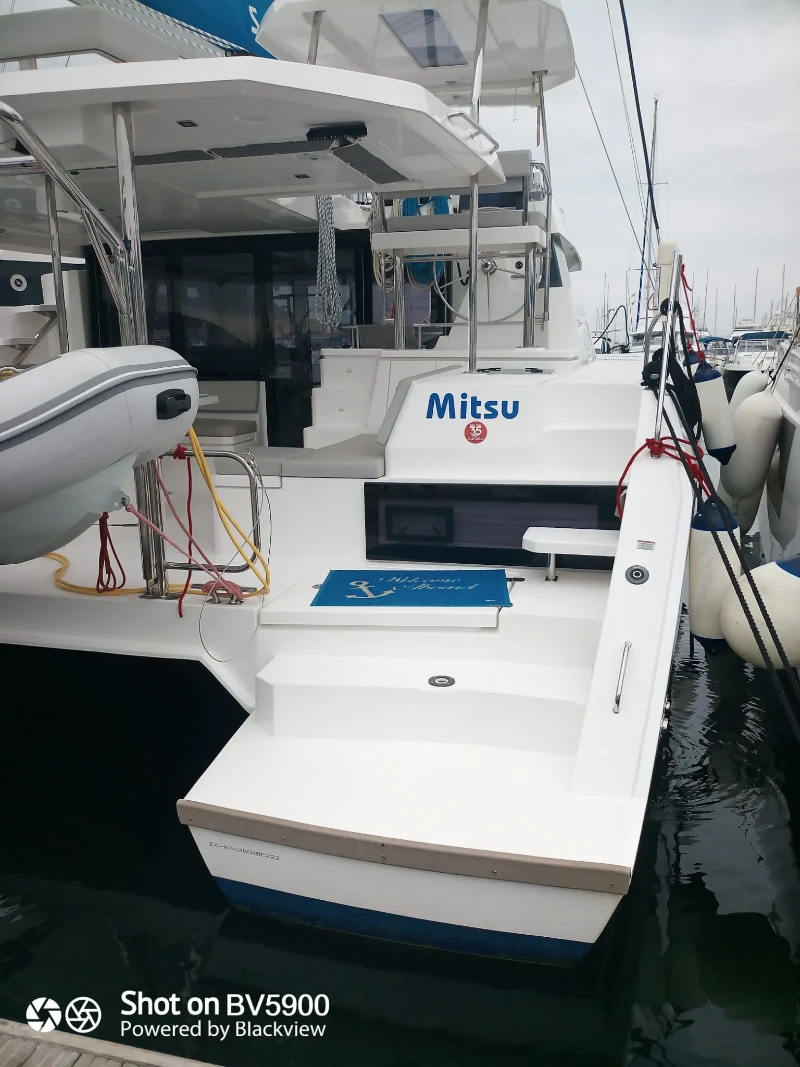 Leopard 42 Mitsu boat image