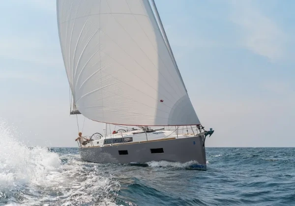 Oceanis 38 Caroline boat image