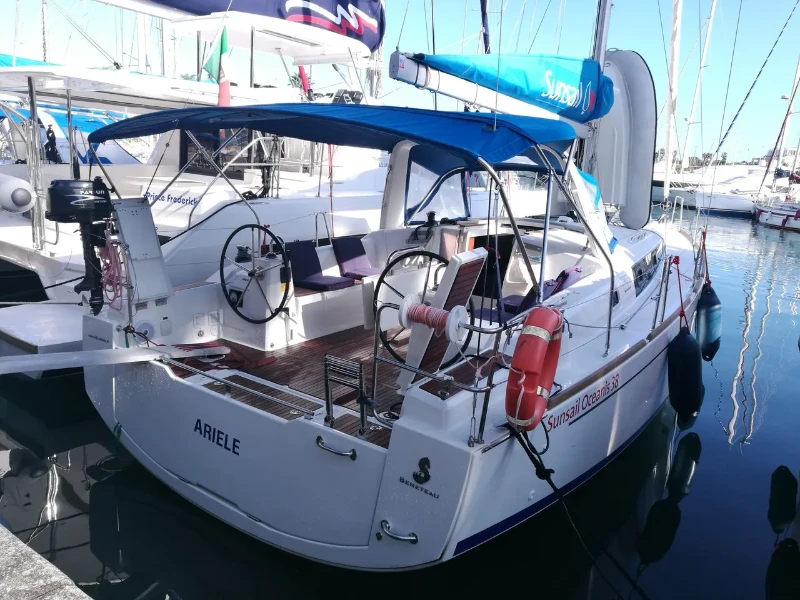 Oceanis 38.1 Ariele boat image