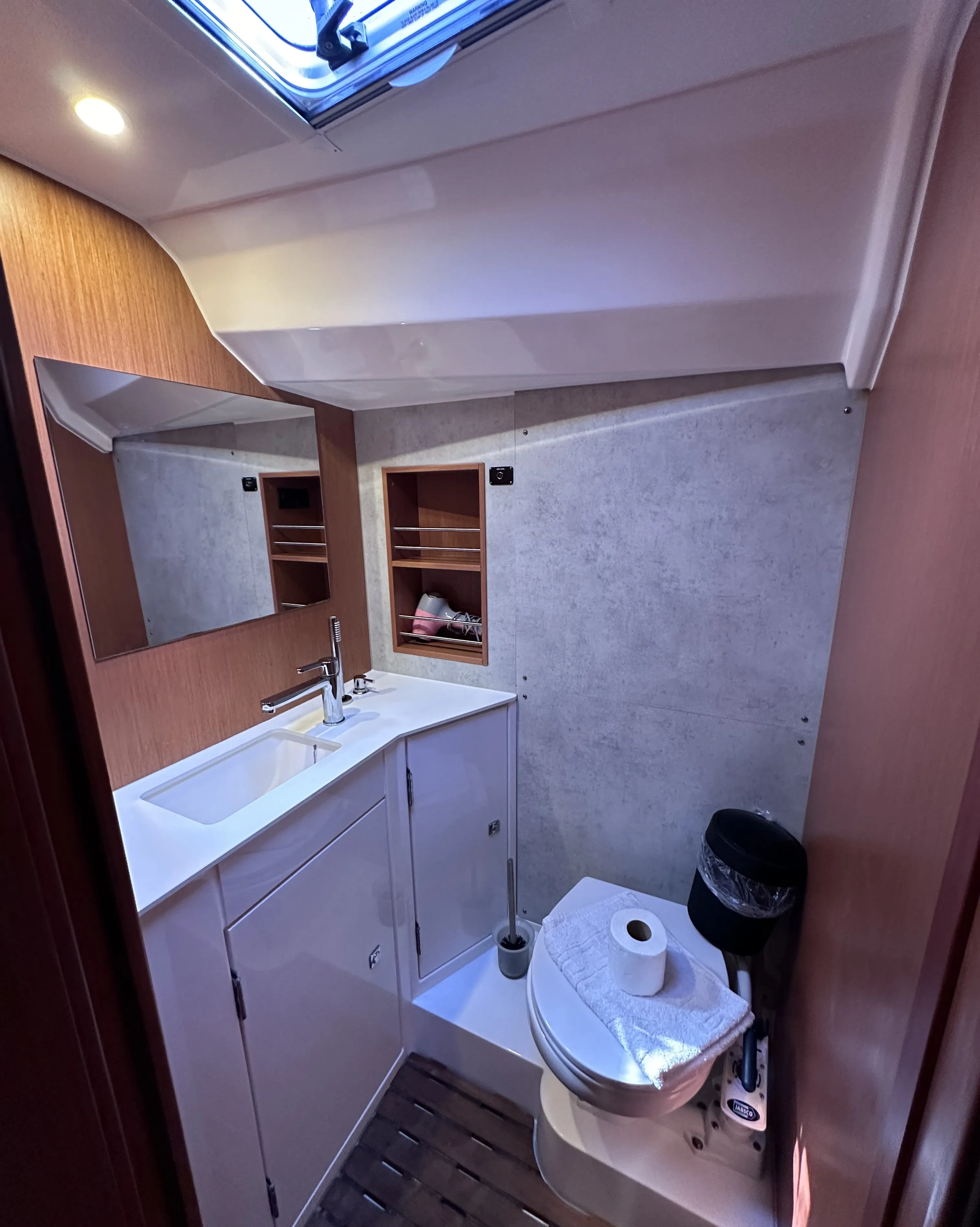 Image slide 92305