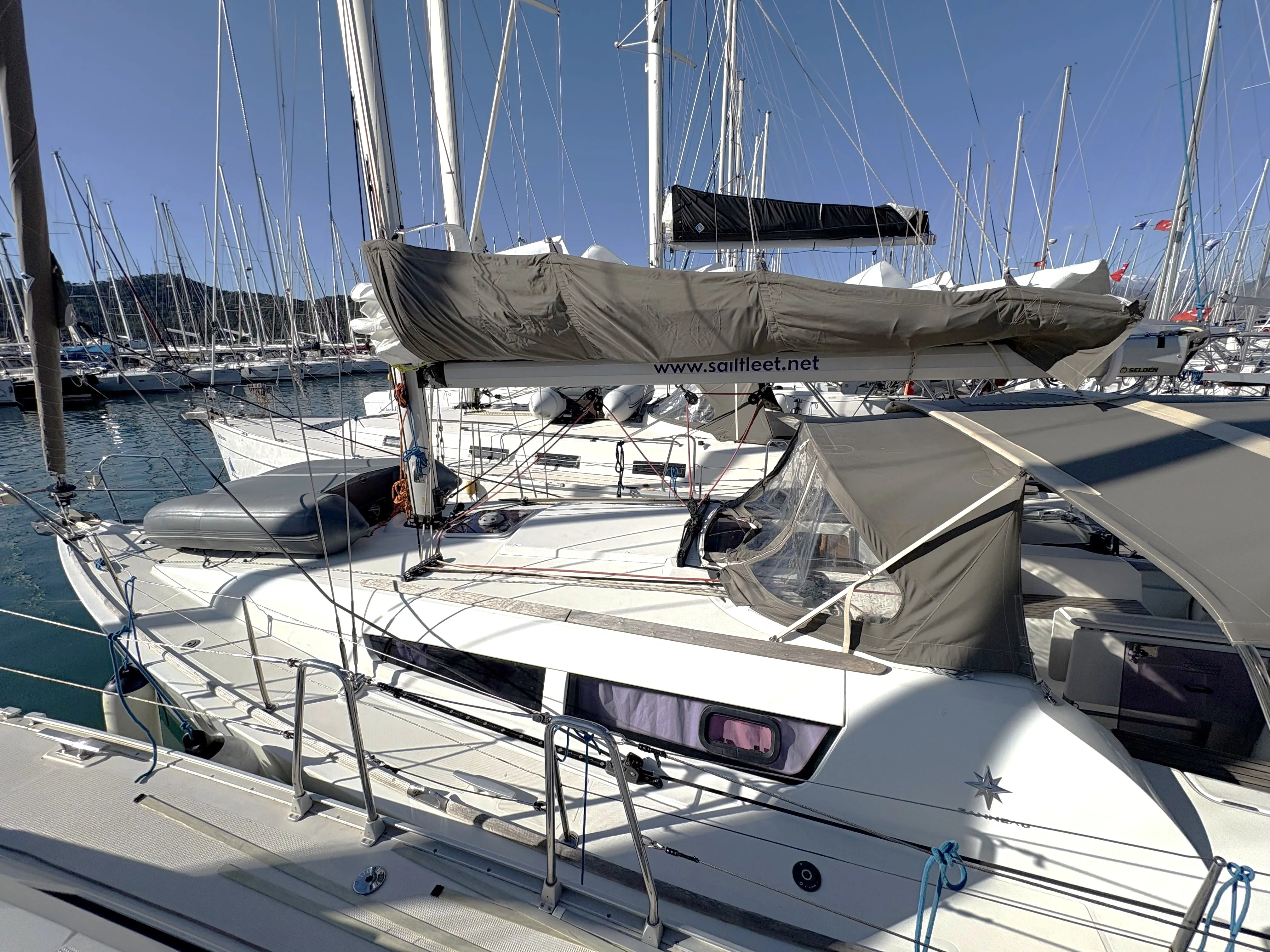 Image slide 92702