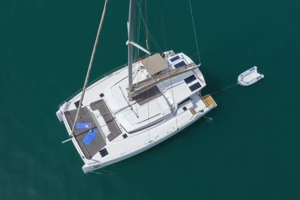 Bali 4.5 Nouvelle Vague boat image