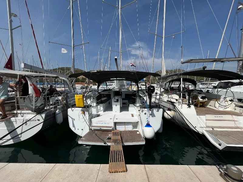 Sun Odyssey 440 Art  Vandelay boat image