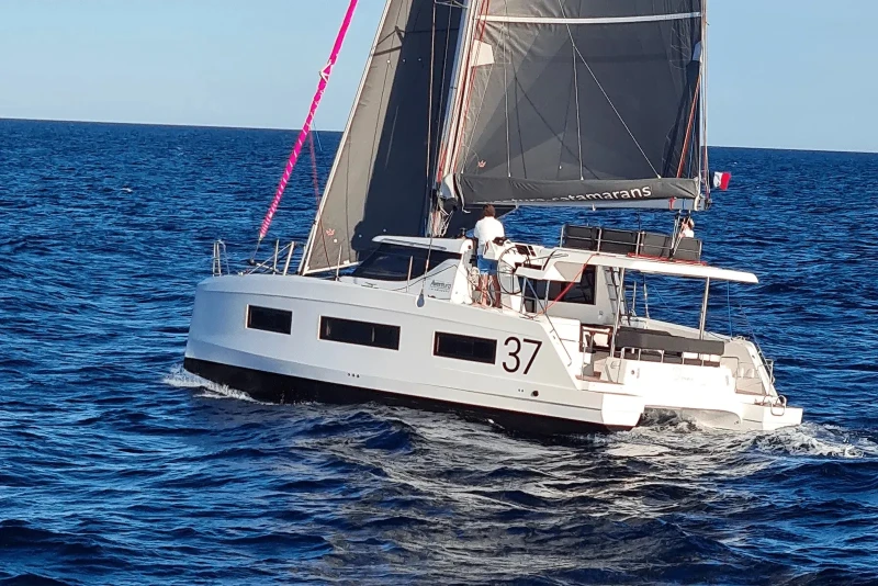 Aventura 37 Catalina boat image