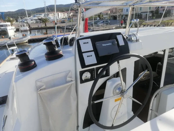 Lagoon 380 Arcane boat image