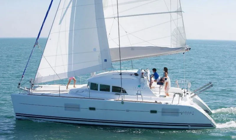 Lagoon 380 S2 Modjo boat image