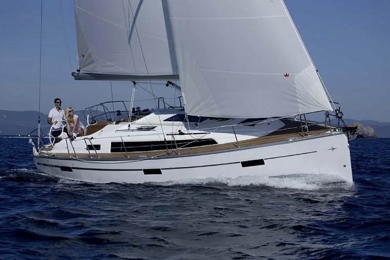 Bavaria Cruiser 37 Sayra boat image