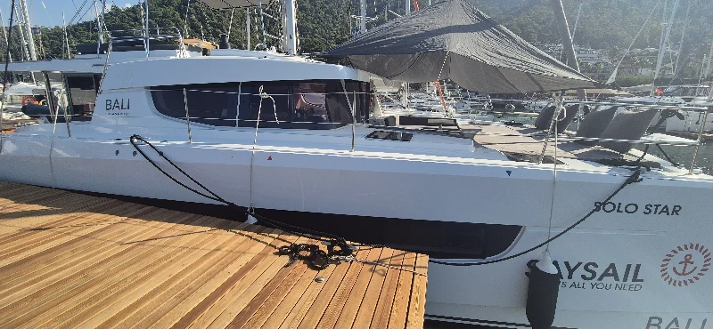 Bali 4.6 Solo Star boat image