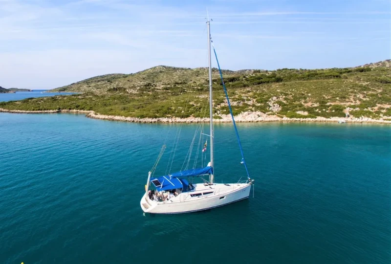 Sun Odyssey 36i Izella boat image