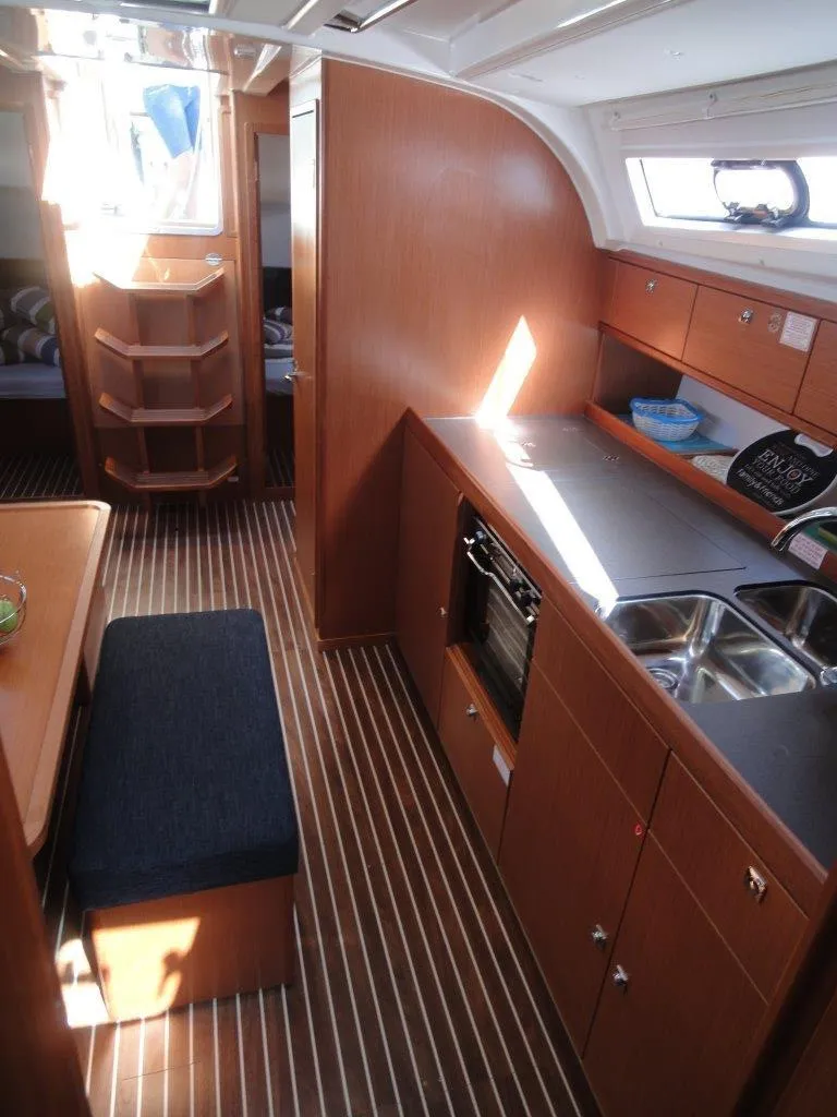 Image slide 982