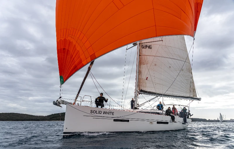 More 55 Solid White boat image
